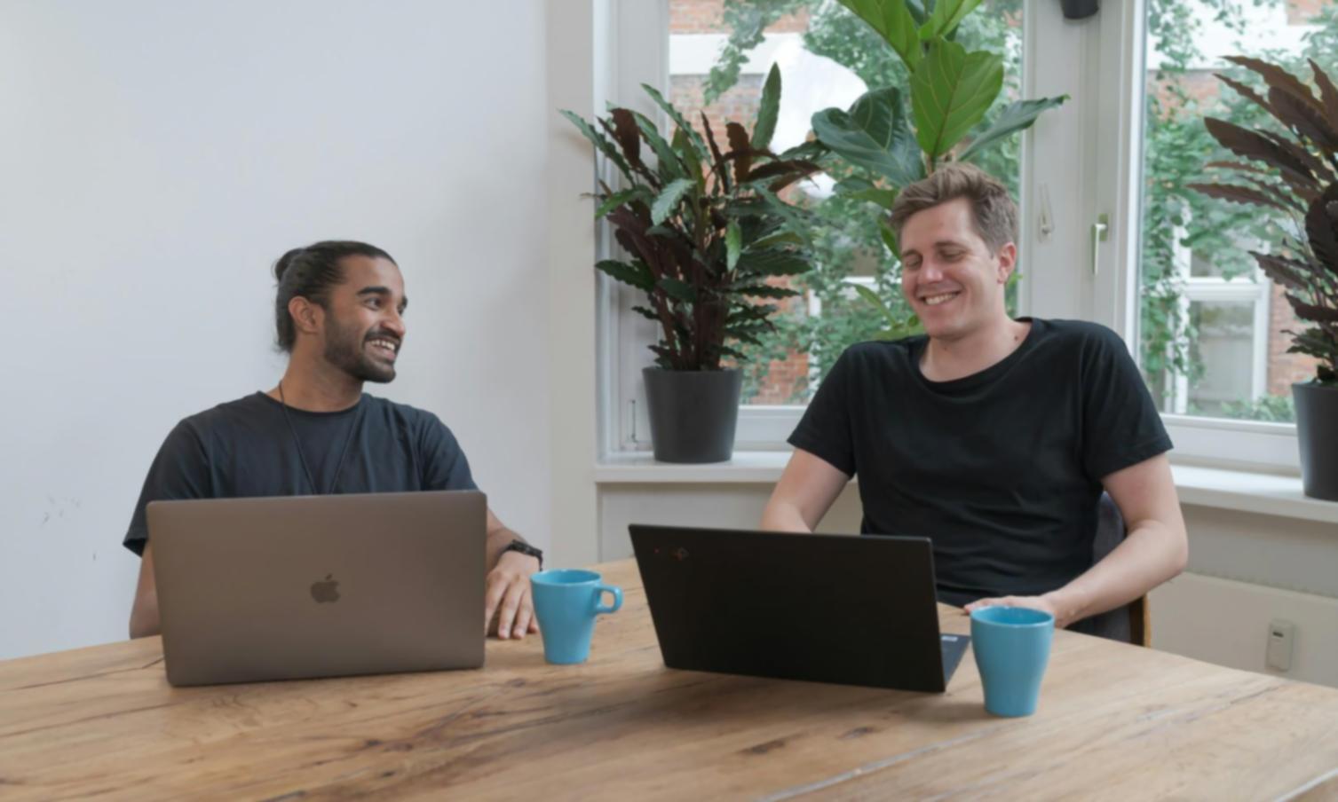 Sesión de estrategia de trading en equipo